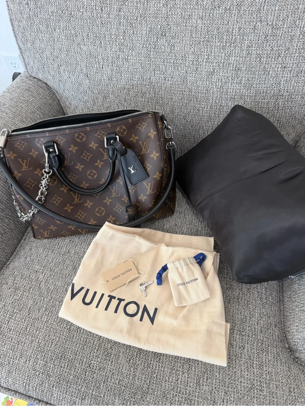 Louis Vuitton Speedy Soft 30 Dark Bag - Picture 7 of 13